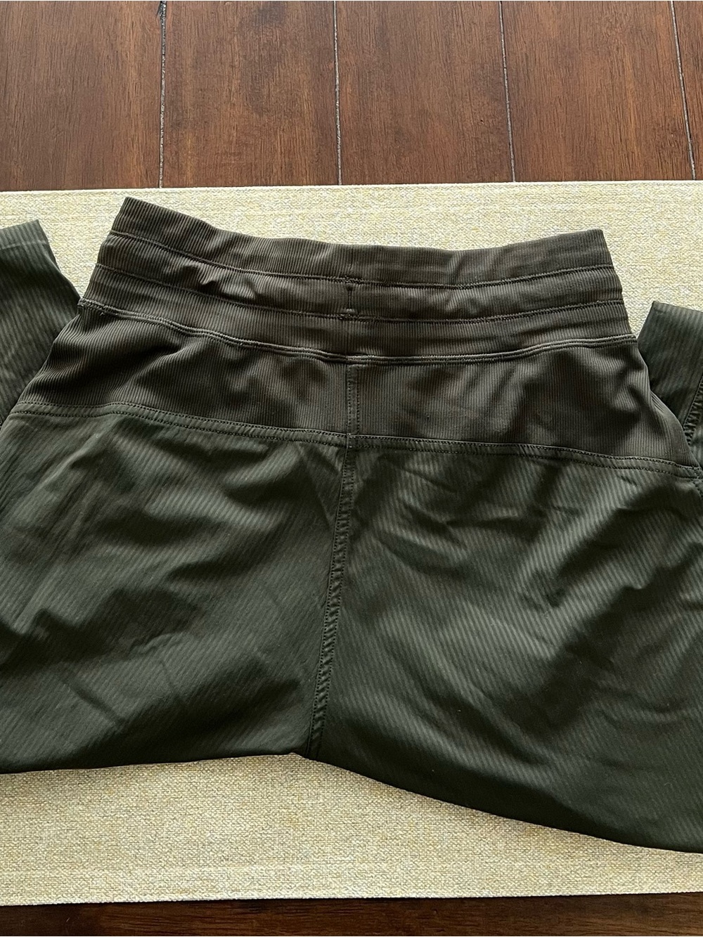 ❤️ Lululemon Olive Green Ribbed Waist Jogger Pants - Picture 6 of 10